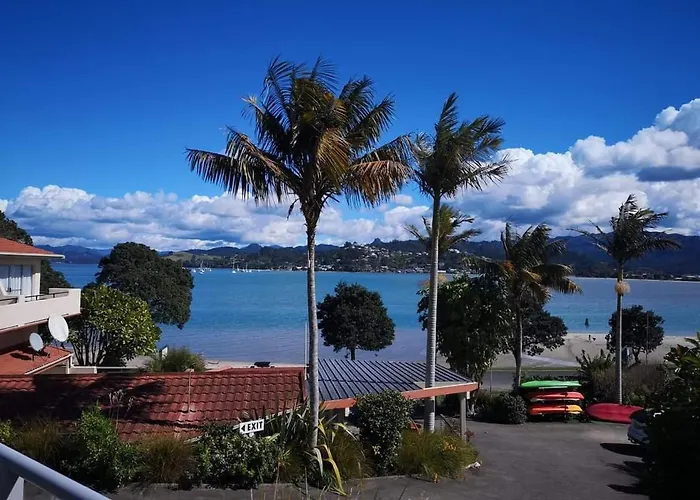 Paku Lodge Resort